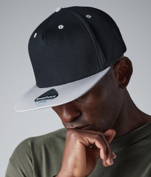 Dvoubarevný snapback Beechfield (B610C)